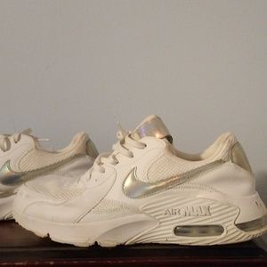 Used white airmax